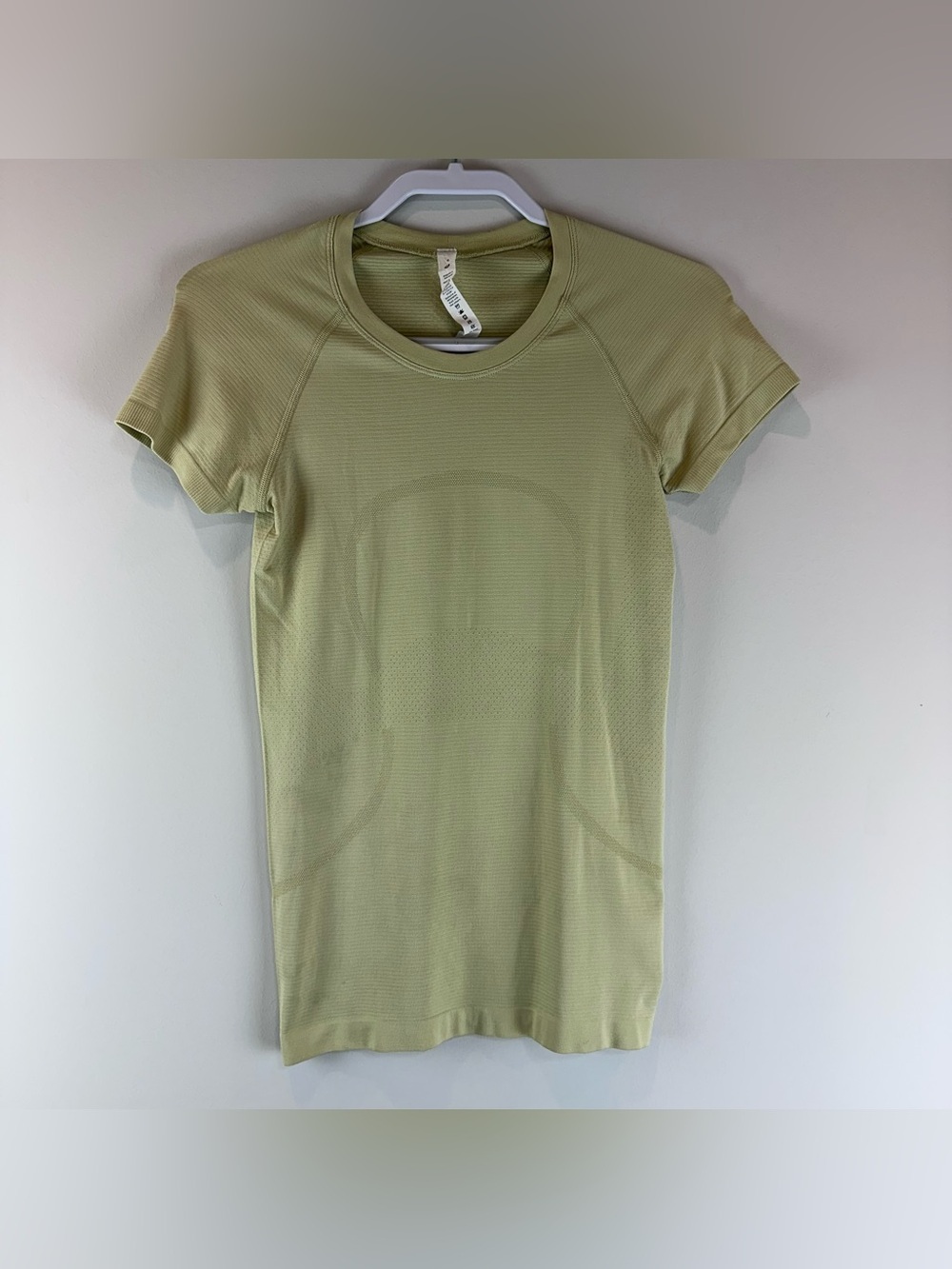 Lululemon Light Green Athletic Athleisure Swiftly Tech 2.0 Short Sleeve Tee 4